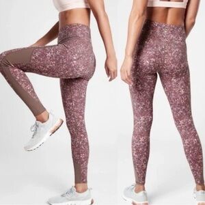 Athleta Earth-Inspired Printed Leggings Size Small